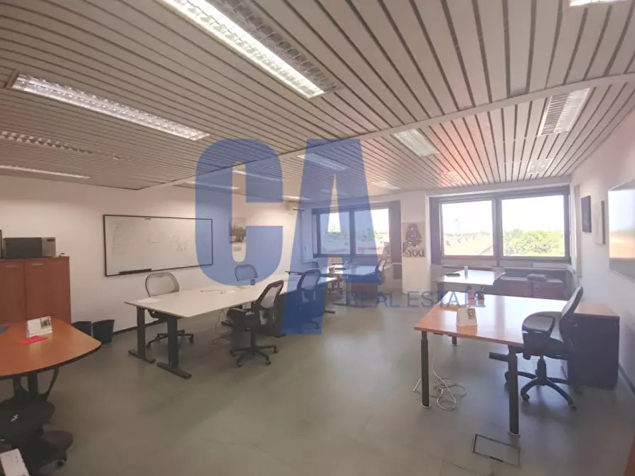 Immagine 2 di Ufficio in vendita  in VIA CECHOV ANTONIO a Milano