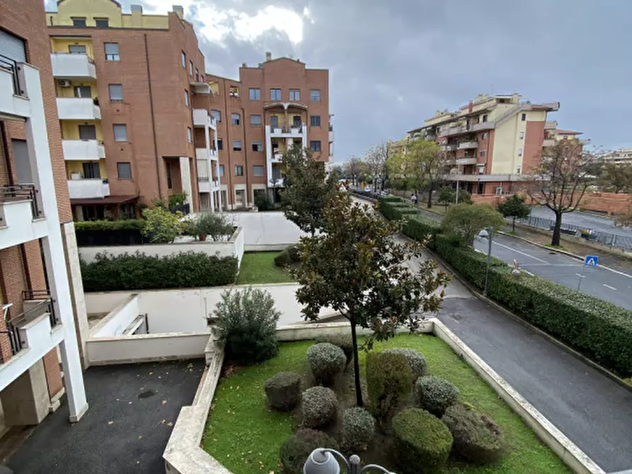Immagine 3 di Appartamento in vendita  in Via raviola a Roma
