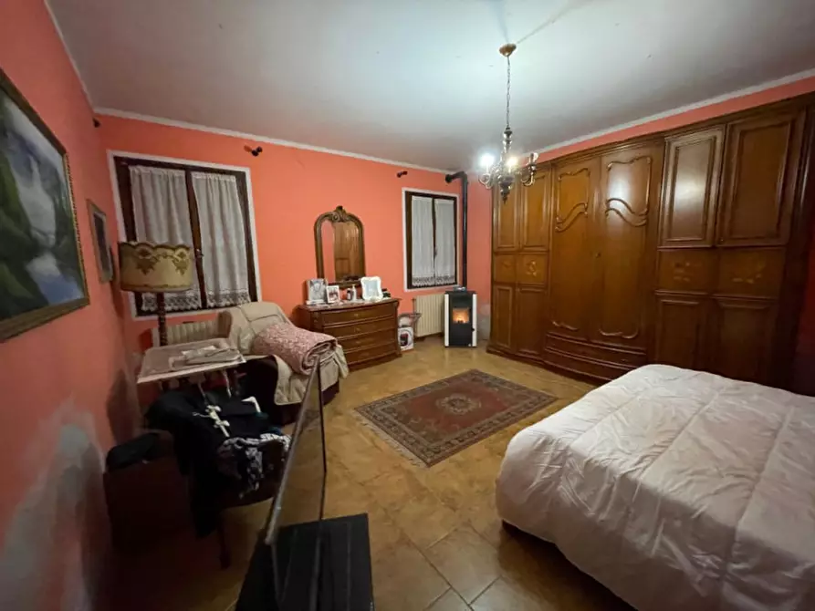 Immagine 9 di Rustico / casale in vendita  a Sant'urbano