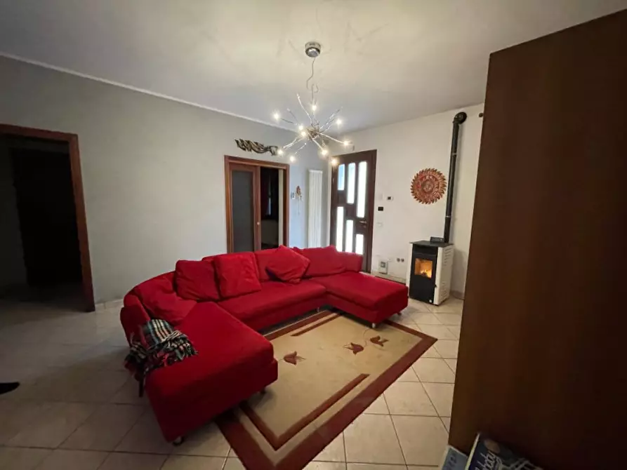 Immagine 10 di Rustico / casale in vendita  a Sant'urbano