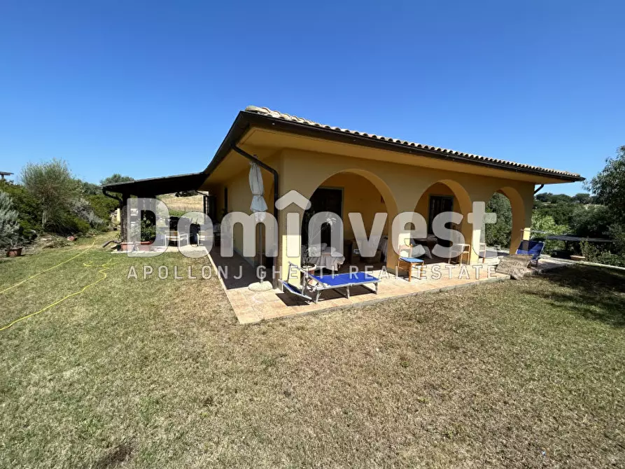 Immagine 1 di Villa in vendita  in STRADA PESCIA FIORENTINA CHIARONE a Capalbio