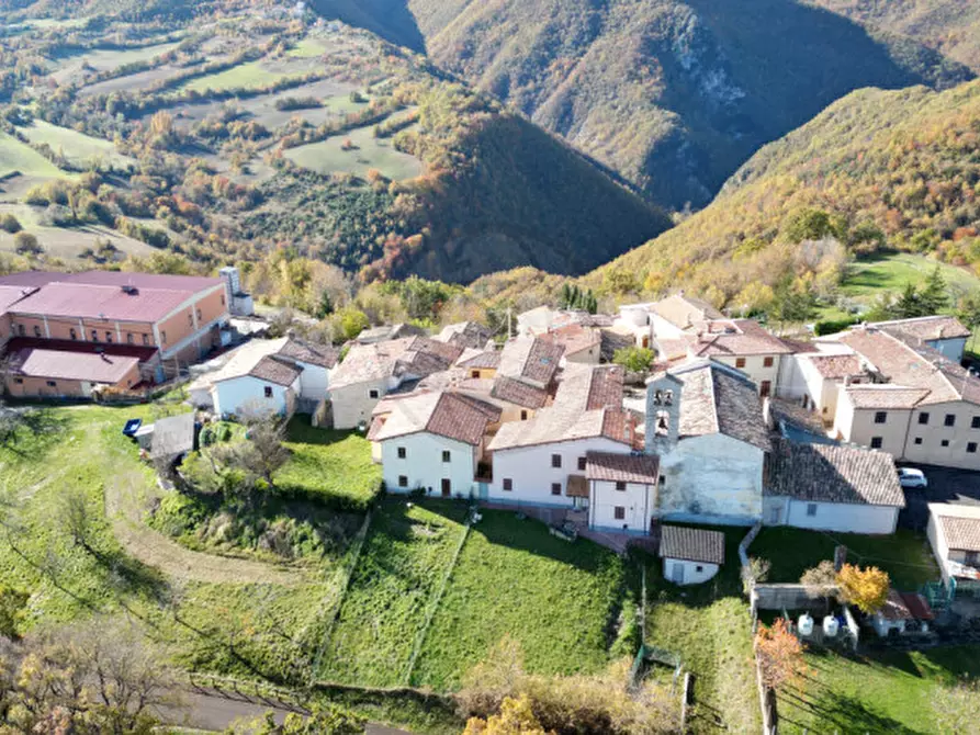 Immagine 13 di Appartamento in vendita  in montaglioni a Preci