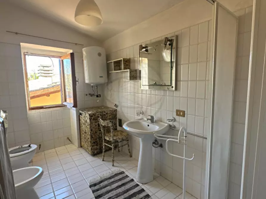 Immagine 22 di Appartamento in vendita  in montaglioni a Preci