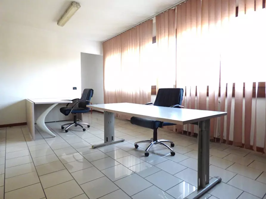 Immagine 1 di Ufficio in affitto  a Mestrino