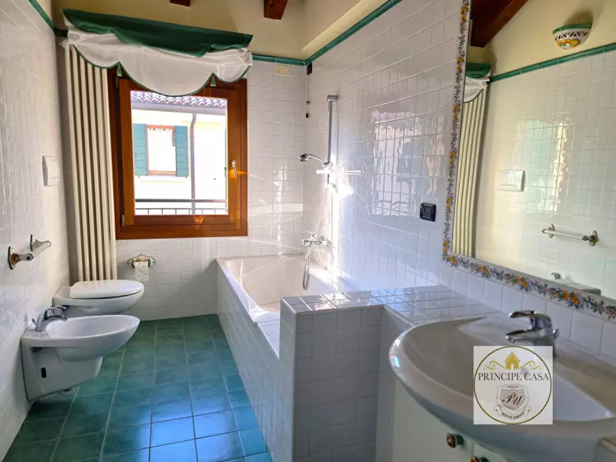 Immagine 7 di Appartamento in vendita  in Viale Fiume a Este