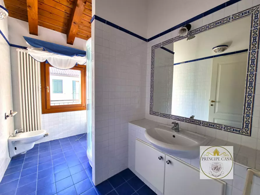 Immagine 10 di Appartamento in vendita  in Viale Fiume a Este