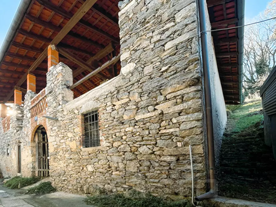 Immagine 7 di Rustico / casale in vendita  in Via per Colazza 21 a Meina