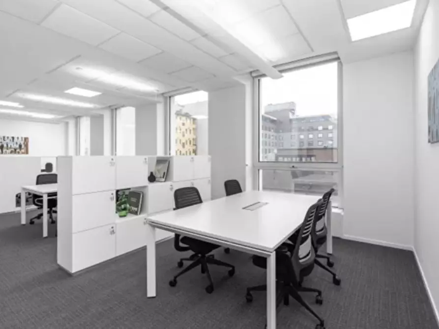 Immagine 2 di Ufficio in affitto  in Via Washington a Milano