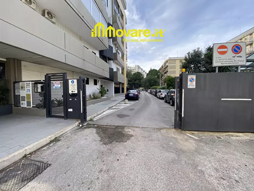 Immagine 3 di Garage in vendita  in Via Pietro Sette 11 a Bari