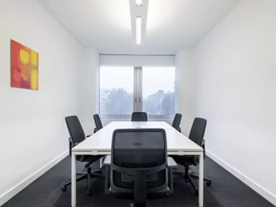 Immagine 3 di Ufficio in affitto  in Via Tiziano a Milano