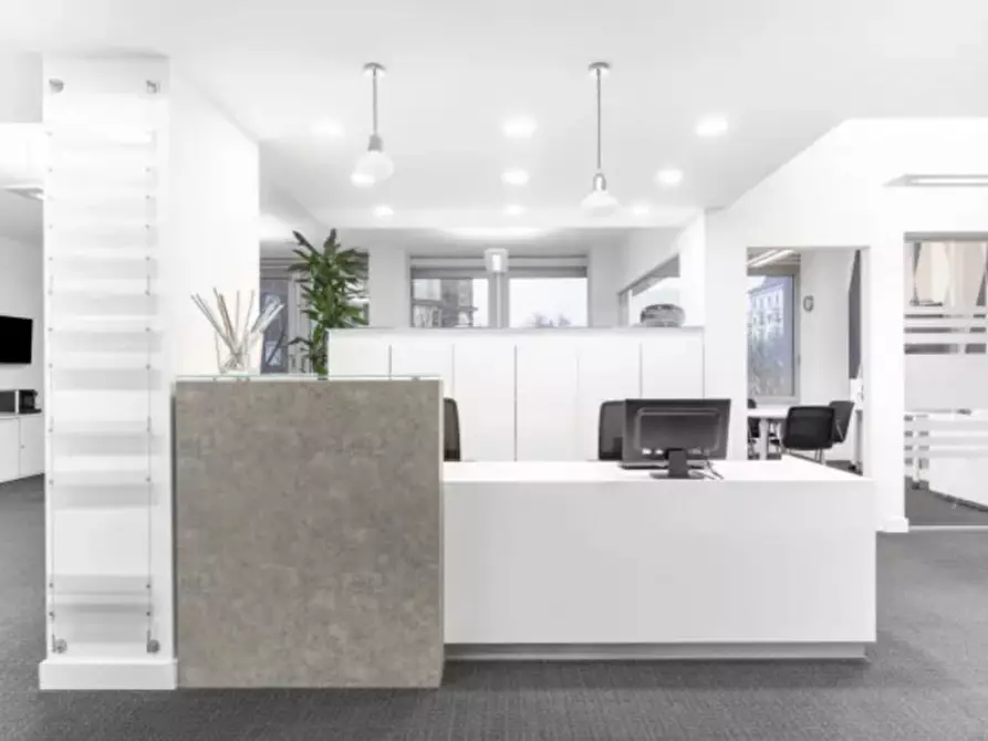 Immagine 4 di Ufficio in affitto  in Via Tiziano a Milano