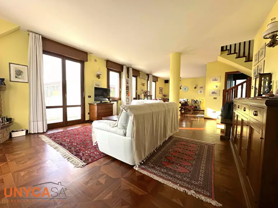 Immagine 1 di Appartamento in vendita  a Abano Terme
