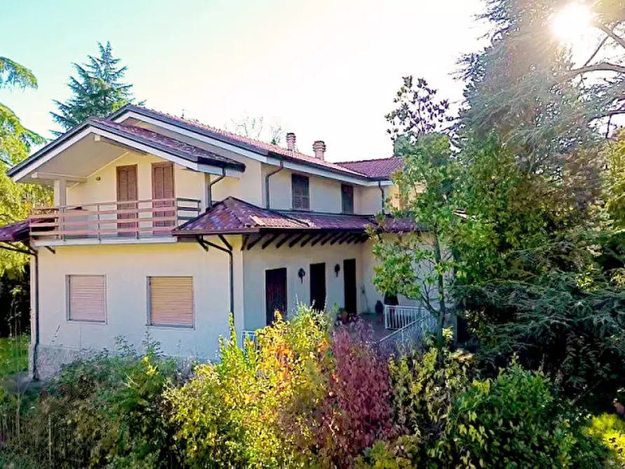 Immagine 1 di Villa in vendita  a Lugagnano Val D'arda