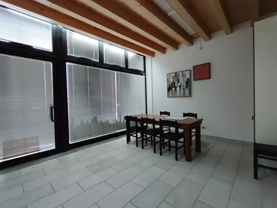 Immagine 3 di Attività commerciale in affitto  in VIA ROSSI a Rubano