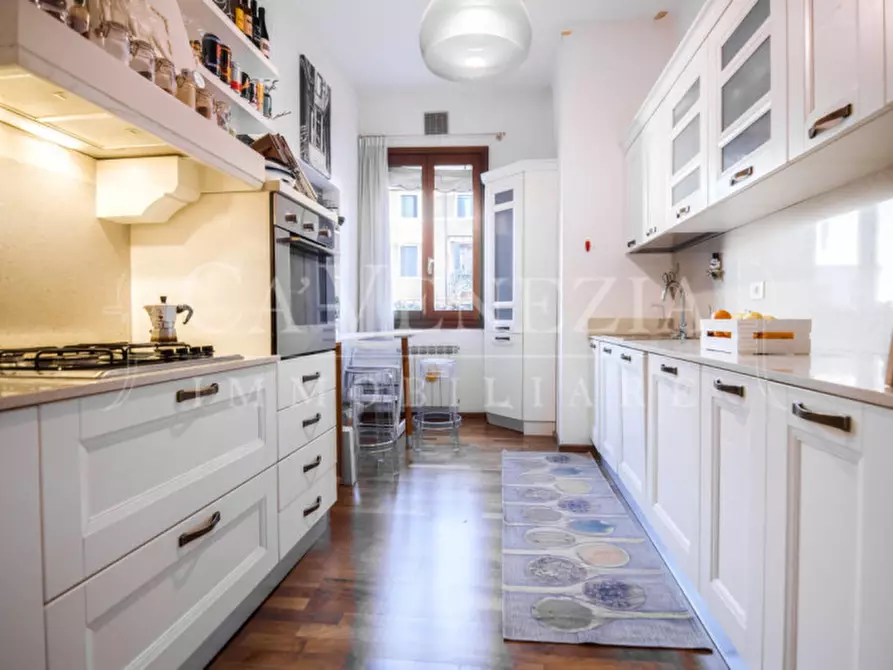 Immagine 5 di Appartamento in vendita  a Venezia