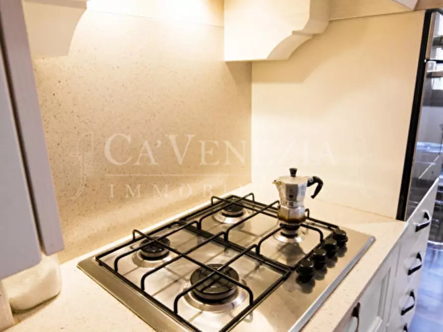 Immagine 6 di Appartamento in vendita  a Venezia