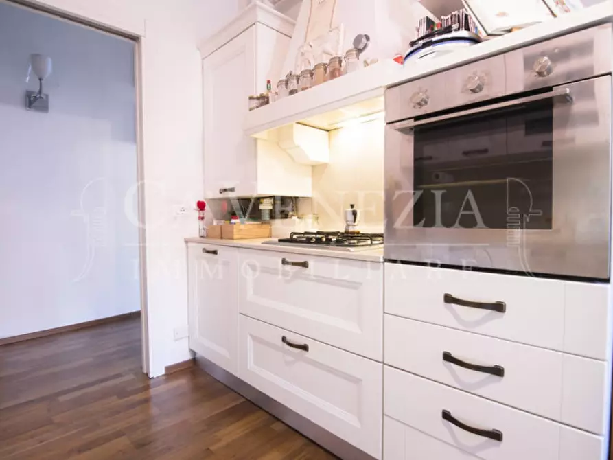 Immagine 7 di Appartamento in vendita  a Venezia