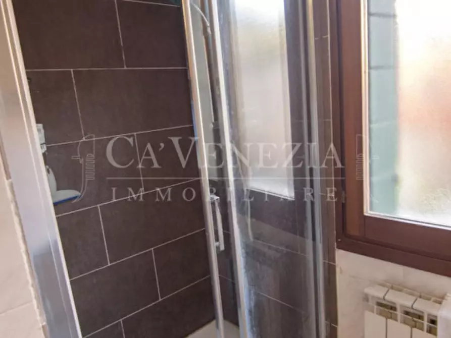 Immagine 13 di Appartamento in vendita  a Venezia