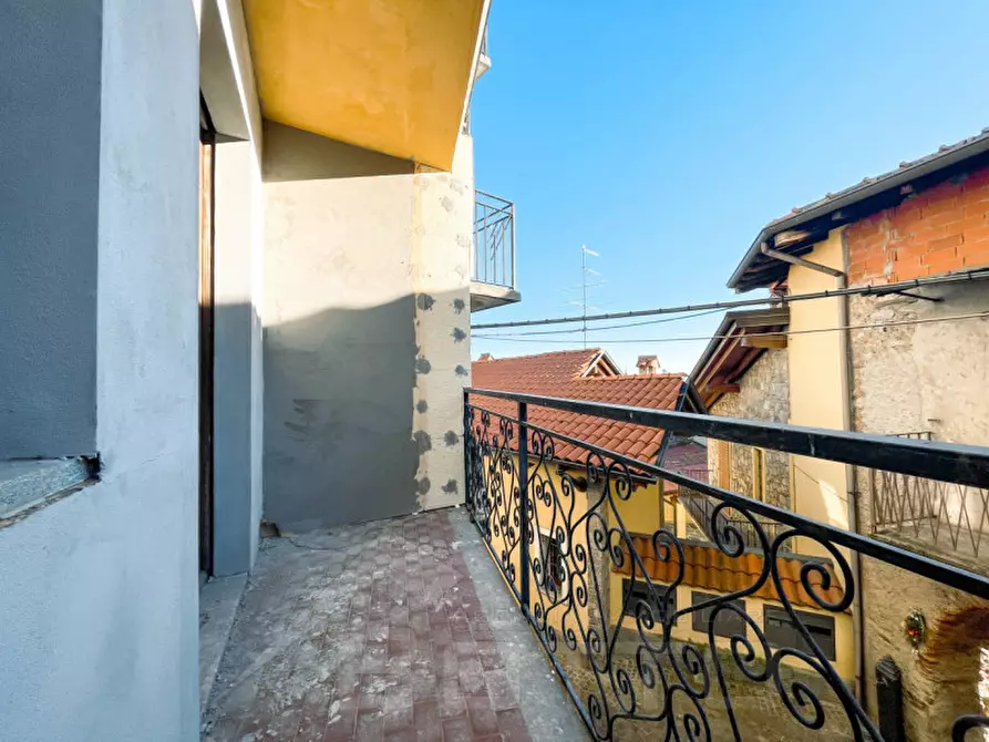 Immagine 9 di Appartamento in vendita  in via bertoletti 10 a Nebbiuno