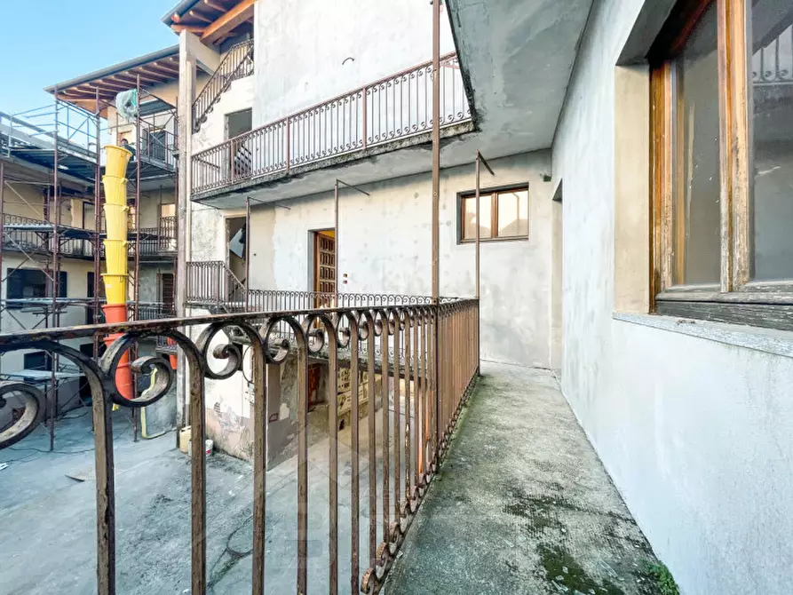 Immagine 10 di Appartamento in vendita  in via bertoletti 10 a Nebbiuno