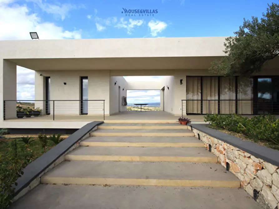 Immagine 2 di Villa in vendita  in contrada belliscala a Noto