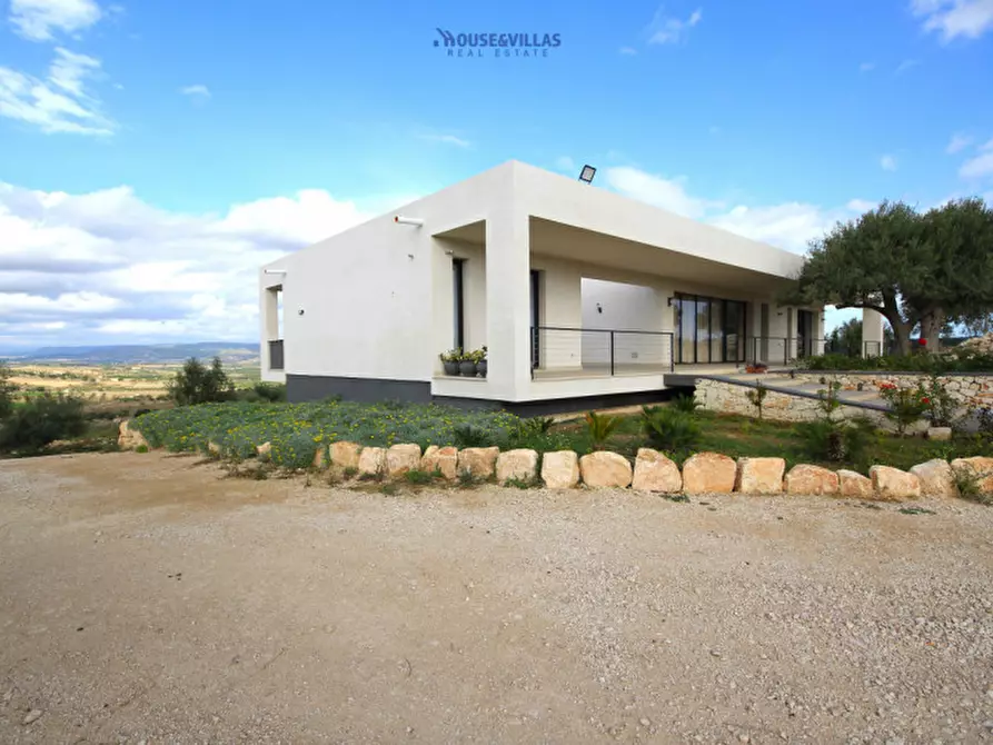 Immagine 7 di Villa in vendita  in contrada belliscala a Noto