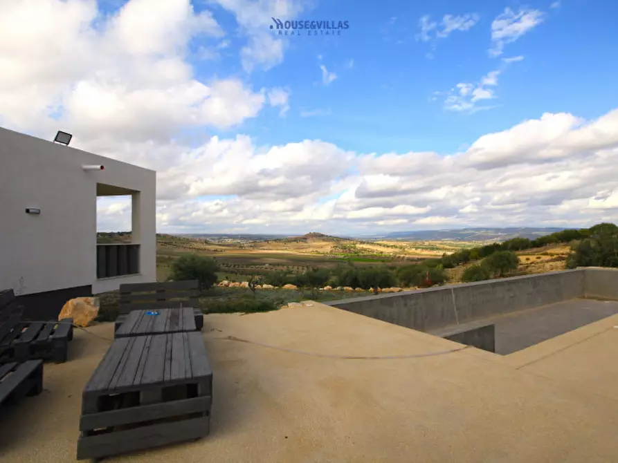 Immagine 10 di Villa in vendita  in contrada belliscala a Noto