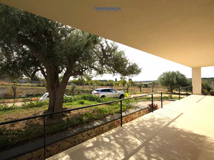 Immagine 23 di Villa in vendita  in contrada belliscala a Noto