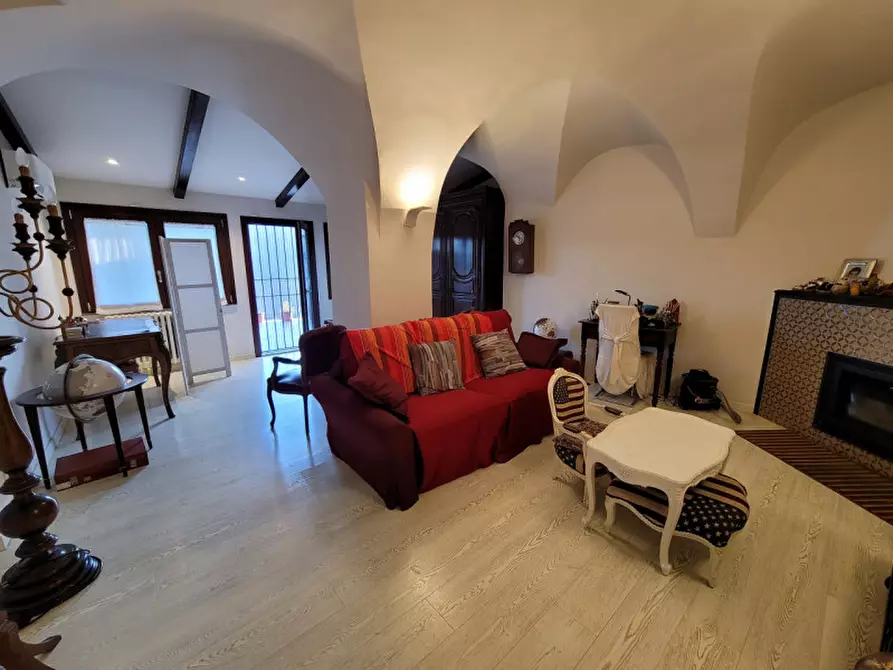 Immagine 5 di Appartamento in vendita  in via nino bixio a Vado Ligure