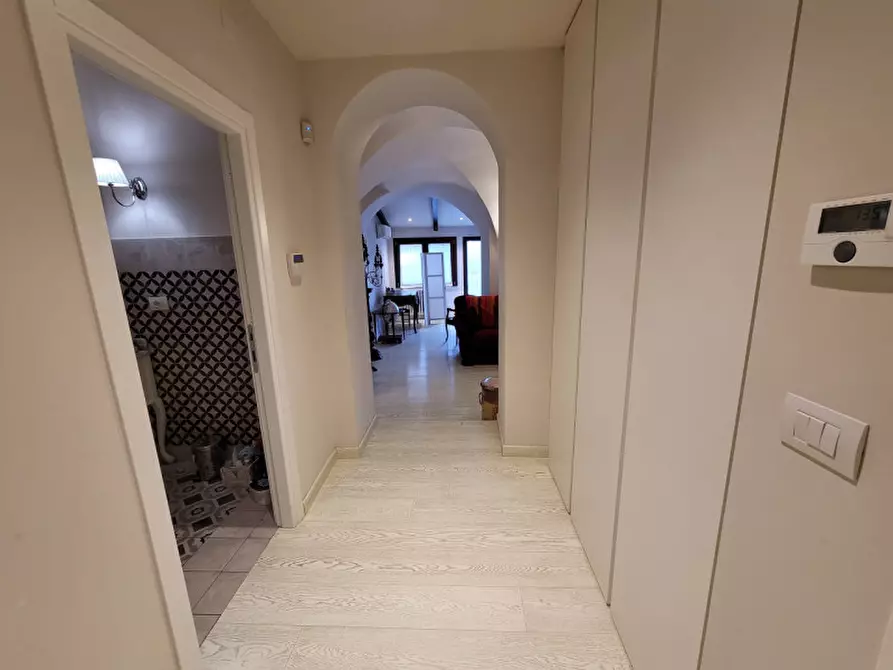 Immagine 7 di Appartamento in vendita  in via nino bixio a Vado Ligure