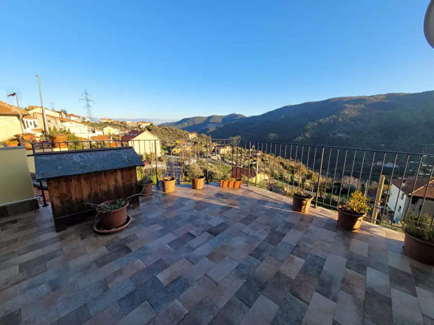 Immagine 12 di Appartamento in vendita  in via nino bixio a Vado Ligure