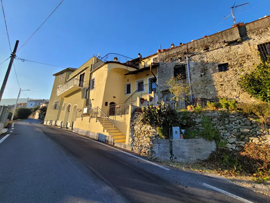 Immagine 20 di Appartamento in vendita  in via nino bixio a Vado Ligure