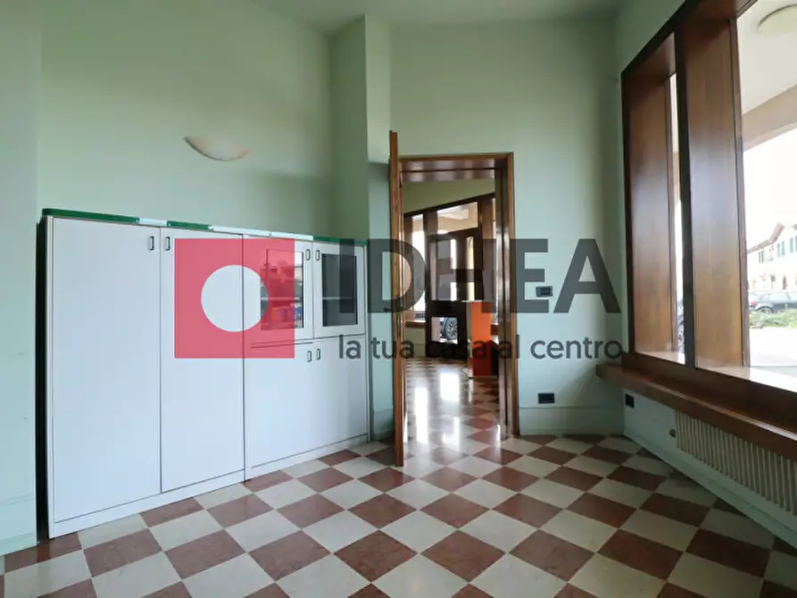 Immagine 8 di Negozio in affitto  in Piazza aldo moro a Villorba