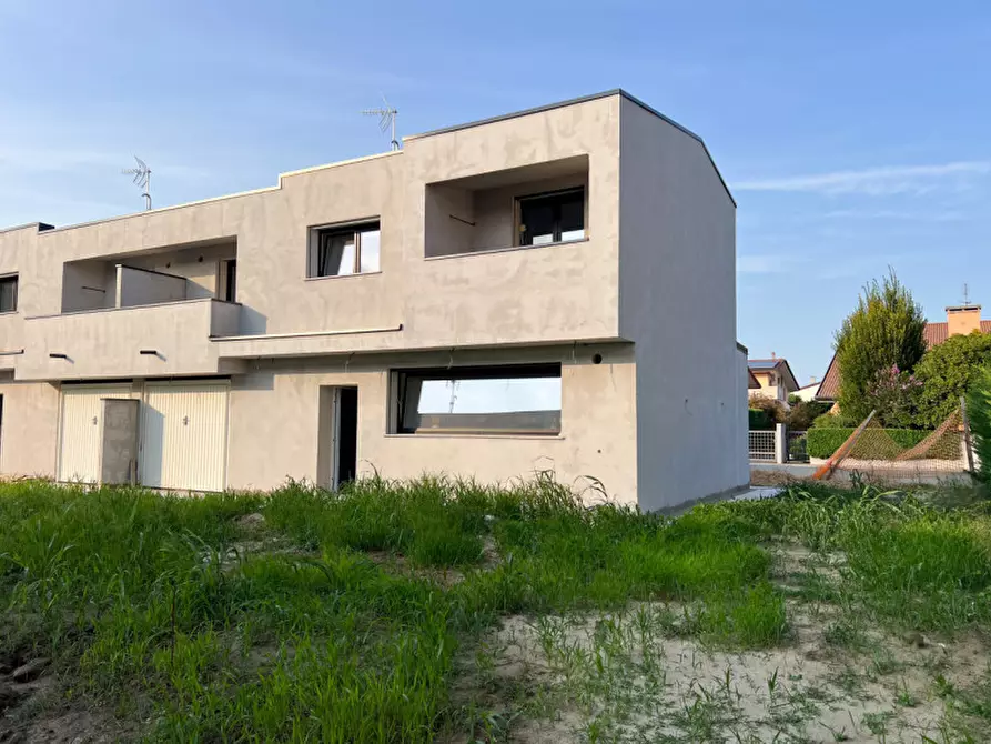 Immagine 1 di Casa bifamiliare in vendita  in Via C. A. Dalla Chiesa a Saonara