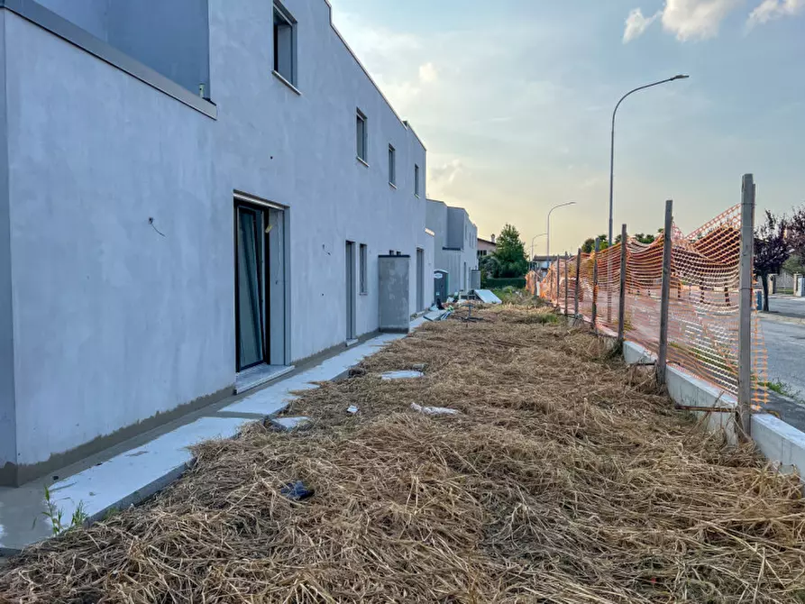Immagine 6 di Casa bifamiliare in vendita  in Via C. A. Dalla Chiesa a Saonara