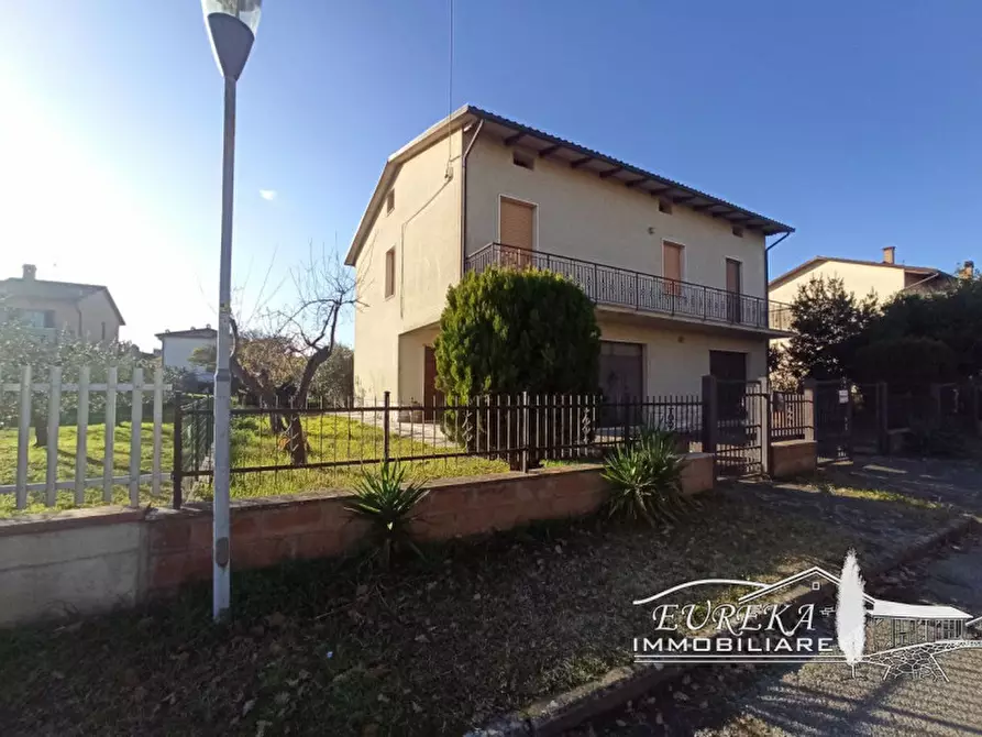 Immagine 1 di Casa indipendente in vendita  in via roma 152 a Castiglione Del Lago