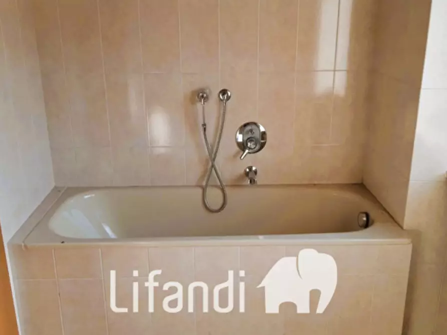 Immagine 3 di Palazzo in vendita  a Bronzolo .Branzoll.