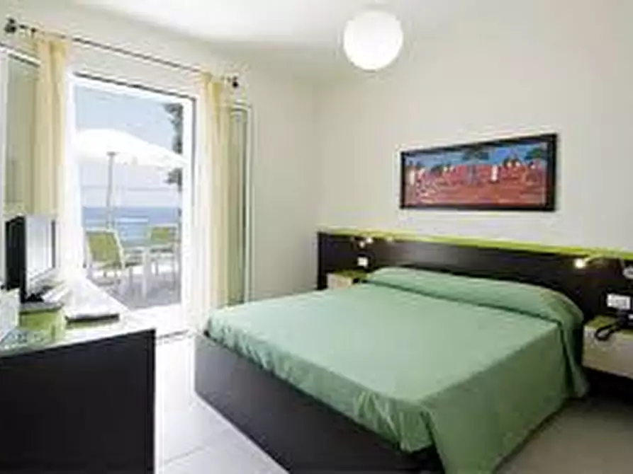 Immagine 2 di Hotel in vendita  a Gallipoli