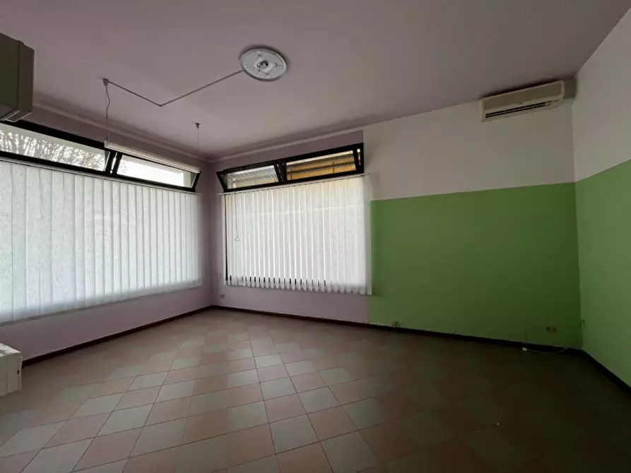 Immagine 2 di Ufficio in affitto  a Borgo Veneto