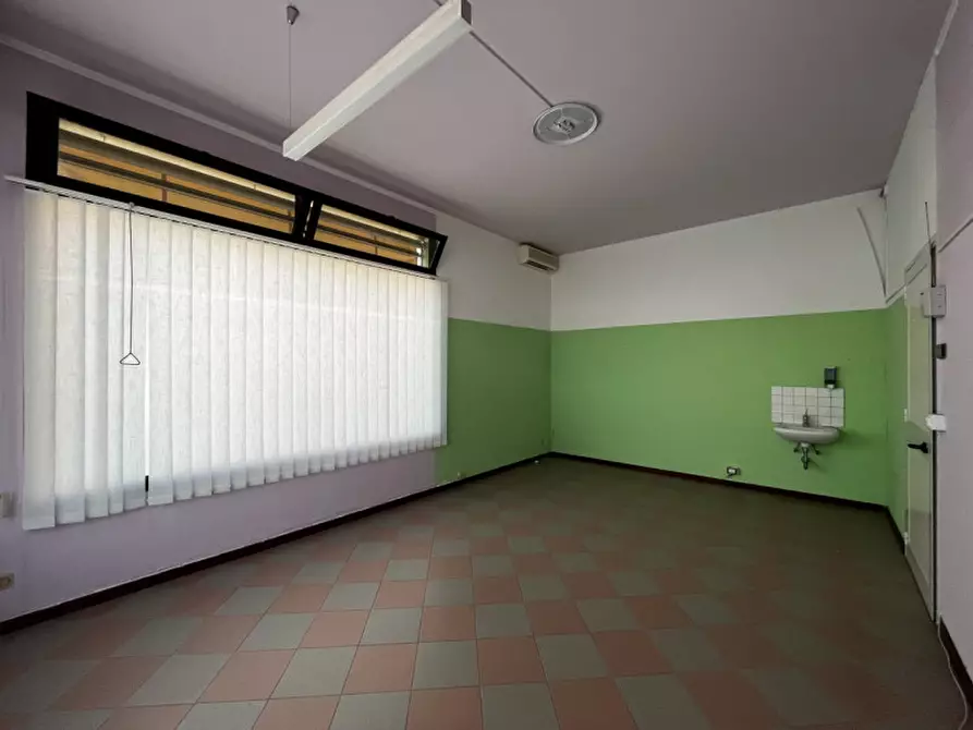 Immagine 6 di Ufficio in affitto  a Borgo Veneto