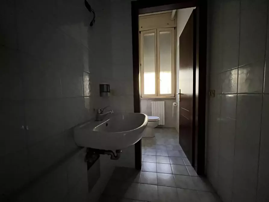 Immagine 8 di Ufficio in affitto  a Borgo Veneto