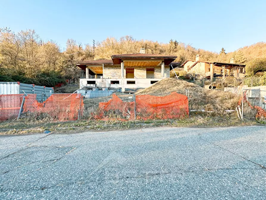 Immagine 1 di Villa in vendita  in Via Vittone snc a Grignasco