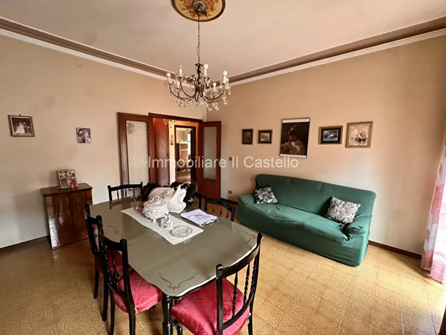 Immagine 1 di Appartamento in vendita  in via marzabotto a Castiglione Del Lago