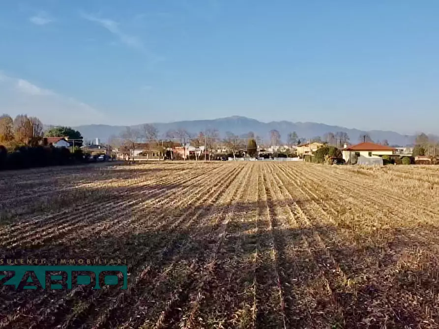 Immagine 1 di Terreno in vendita  a Castello Di Godego