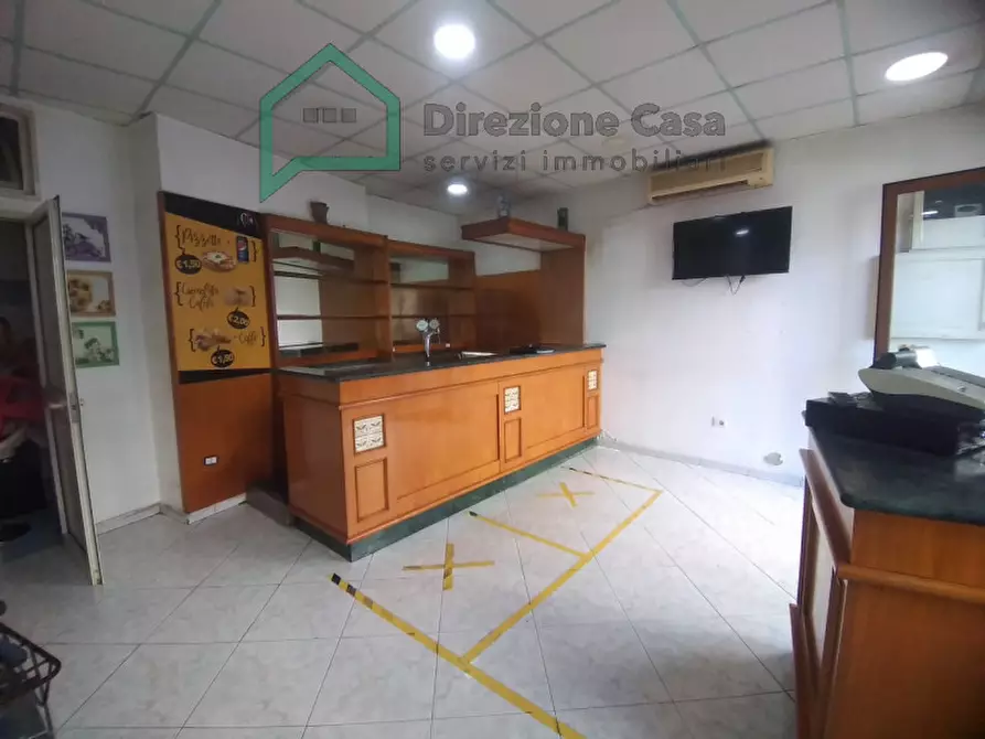 Immagine 15 di Attività commerciale in vendita  in Via Ponti rossi, 206 a Napoli