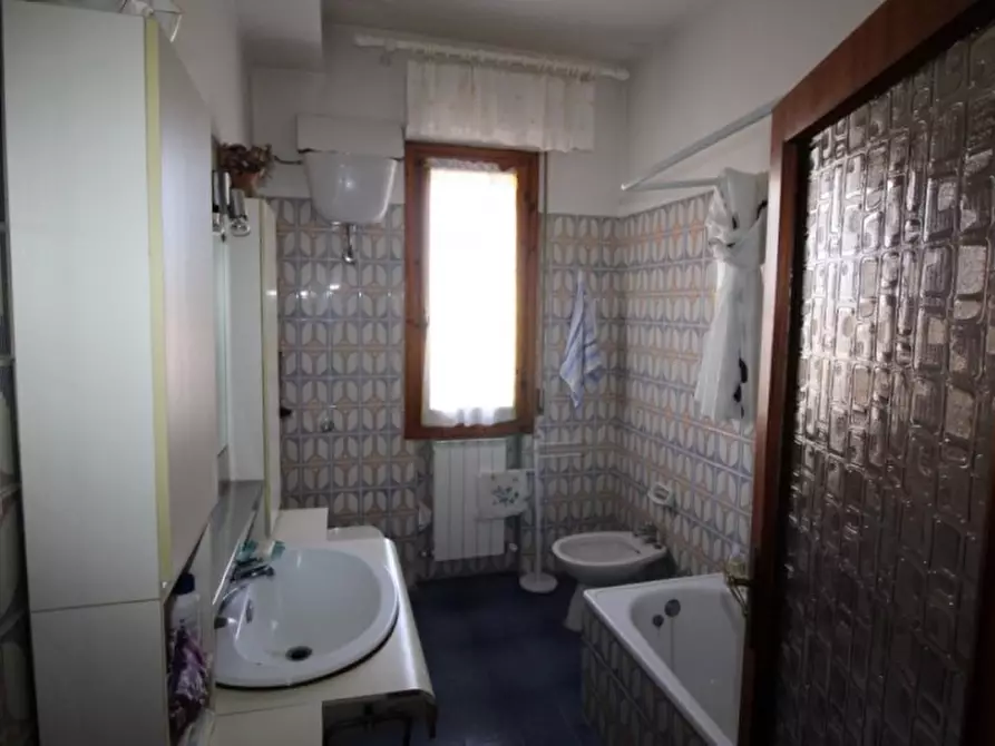 Immagine 34 di Appartamento in vendita  in via 24 maggio a Montevarchi