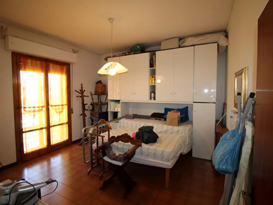 Immagine 36 di Appartamento in vendita  in via 24 maggio a Montevarchi