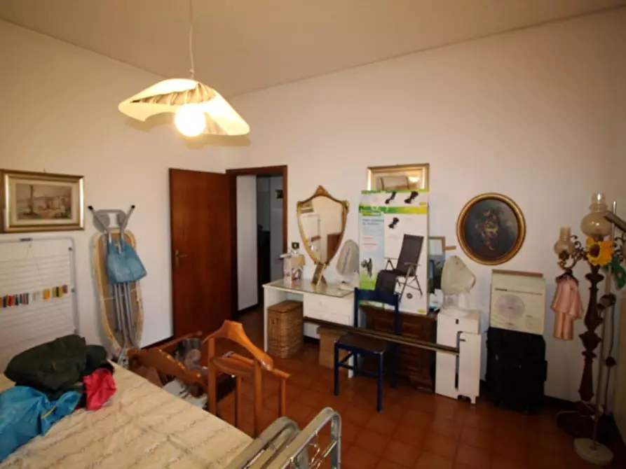 Immagine 37 di Appartamento in vendita  in via 24 maggio a Montevarchi