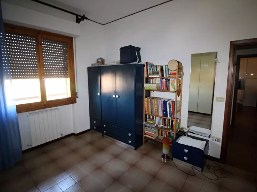 Immagine 40 di Appartamento in vendita  in via 24 maggio a Montevarchi