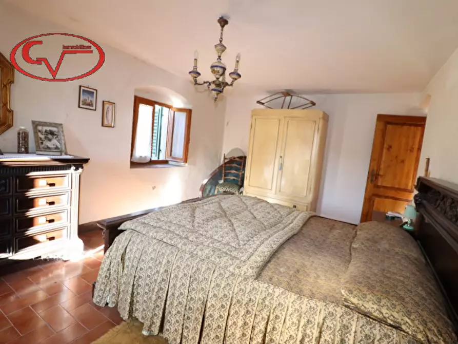 Immagine 43 di Rustico / casale in vendita  in via dei colli a Cavriglia